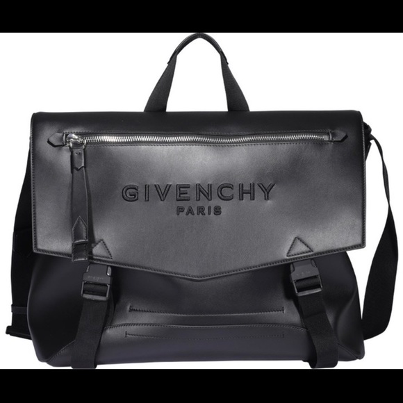 Givenchy oversized leather messenger - Picture 2 of 8